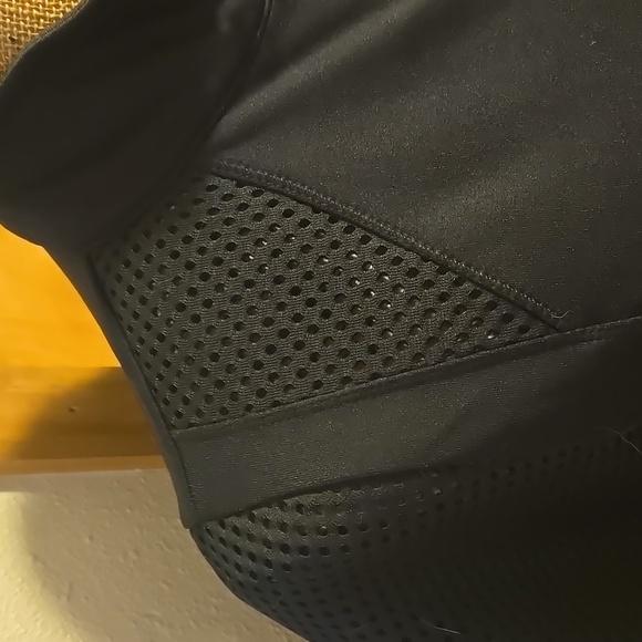 90 Degree By Reflex Women's Black Jacket With Cool Netting Cut Outs - Picture 3 of 7